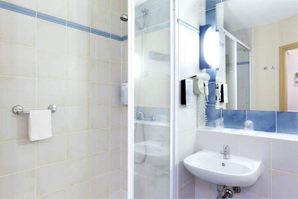 Campanile Grenoble Nord - Moirans-voreppe Hotel 3*